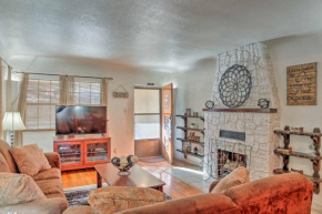 Ruidoso Lil Mountain Getaway with Golf Course View